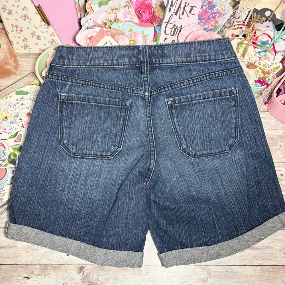 Old Navy Low Rise Denim Jean Shorts Women’s Regular Size 4 Front Pockets Spring - Picture 5 of 7